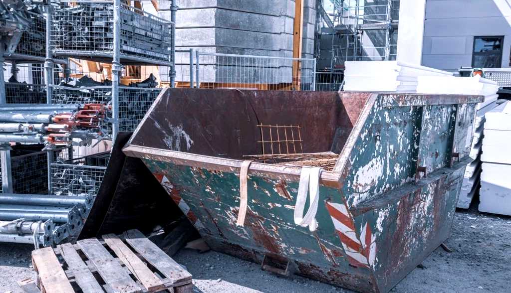 Cheap Skip Hire Services in Long Bank